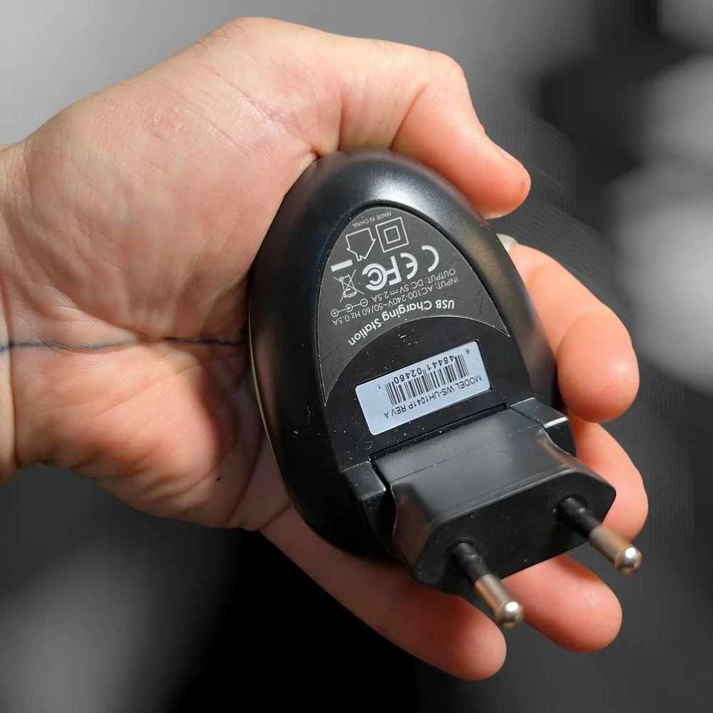 EURO Travel Power Adapter Station Yubi Power USB Wall‎ Charger Black 4 PORT EUC